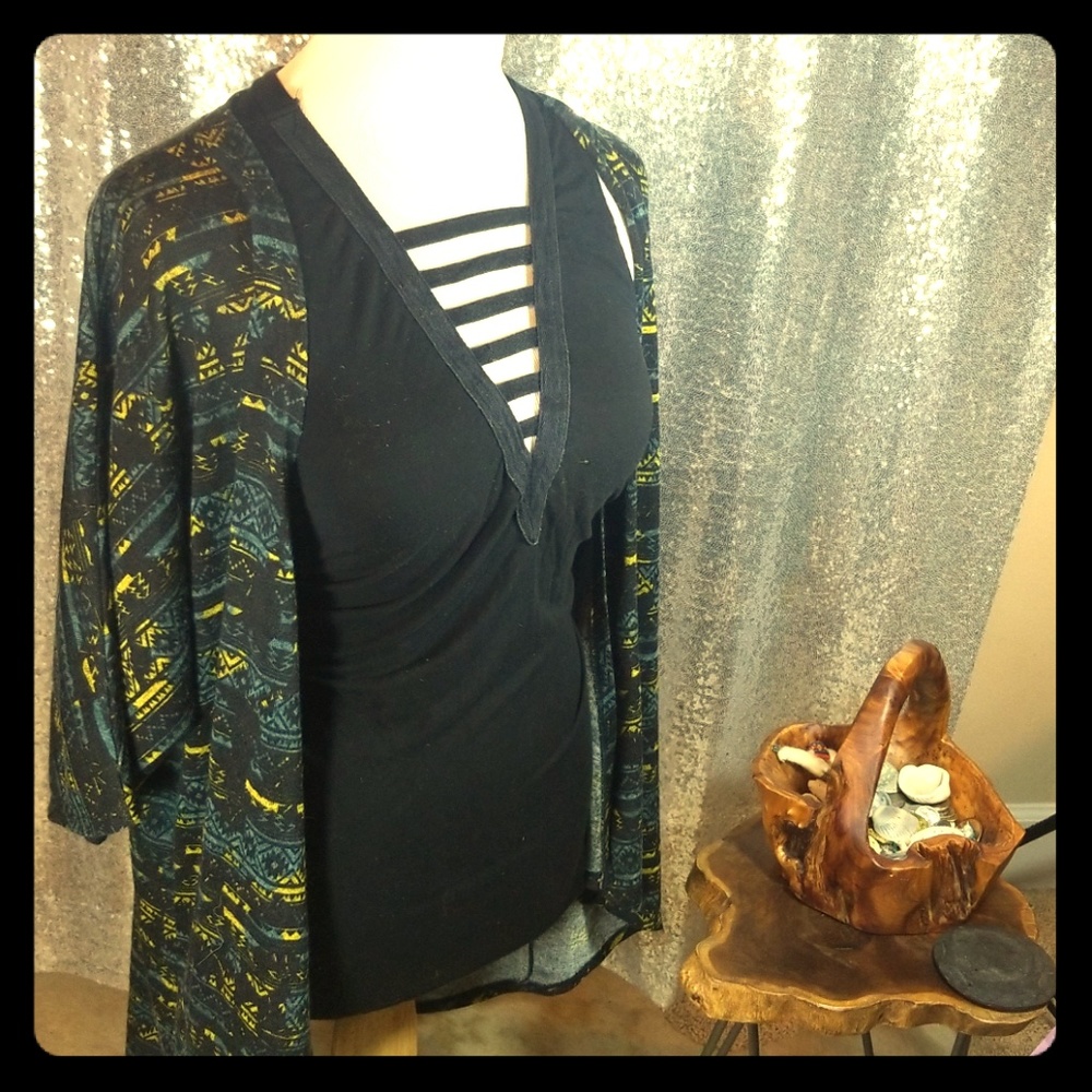 LuLaRoe Lindsay Kimono - Black &Tribal (S)